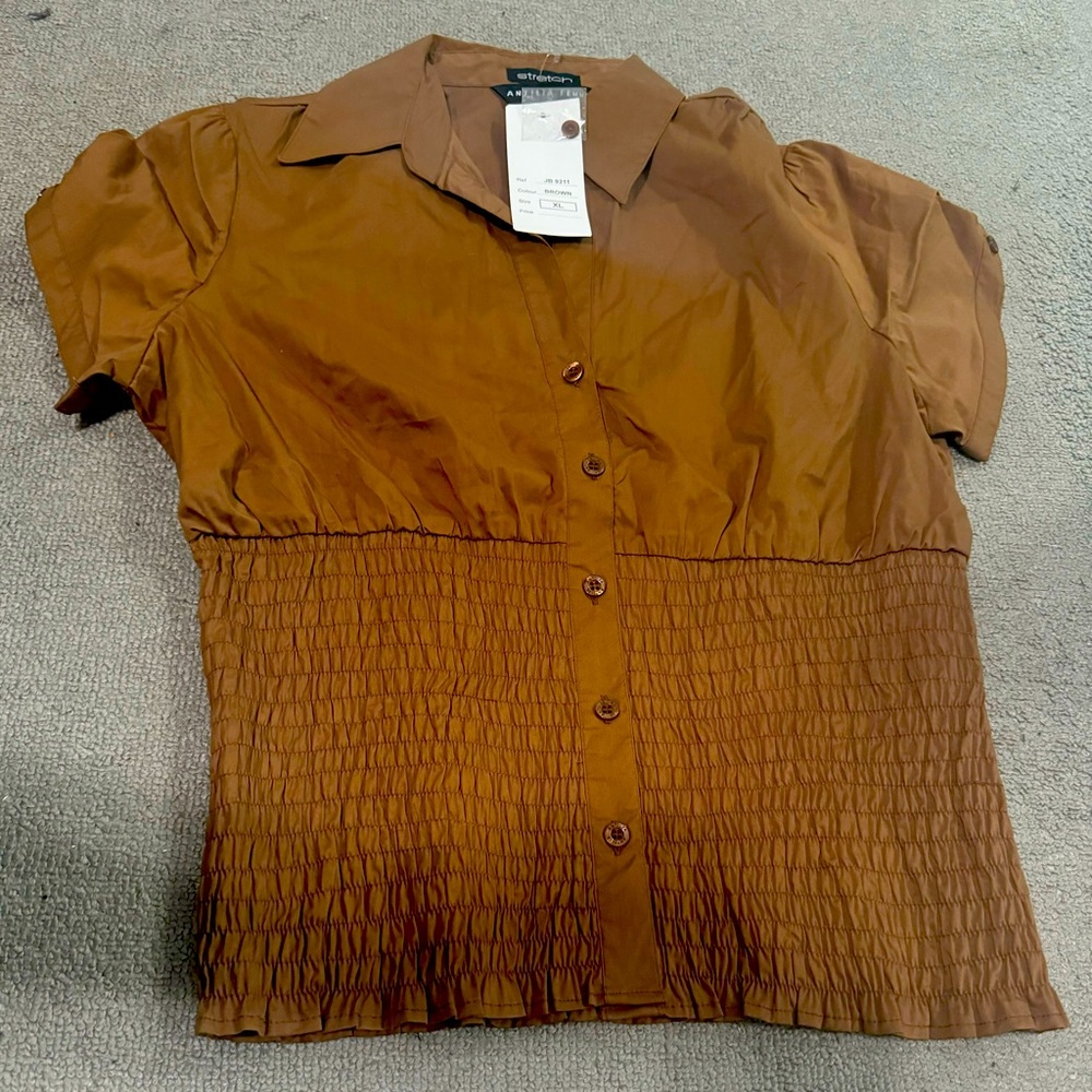 XL BROWN Dressy Shirt.  Stretchy around the mid section.